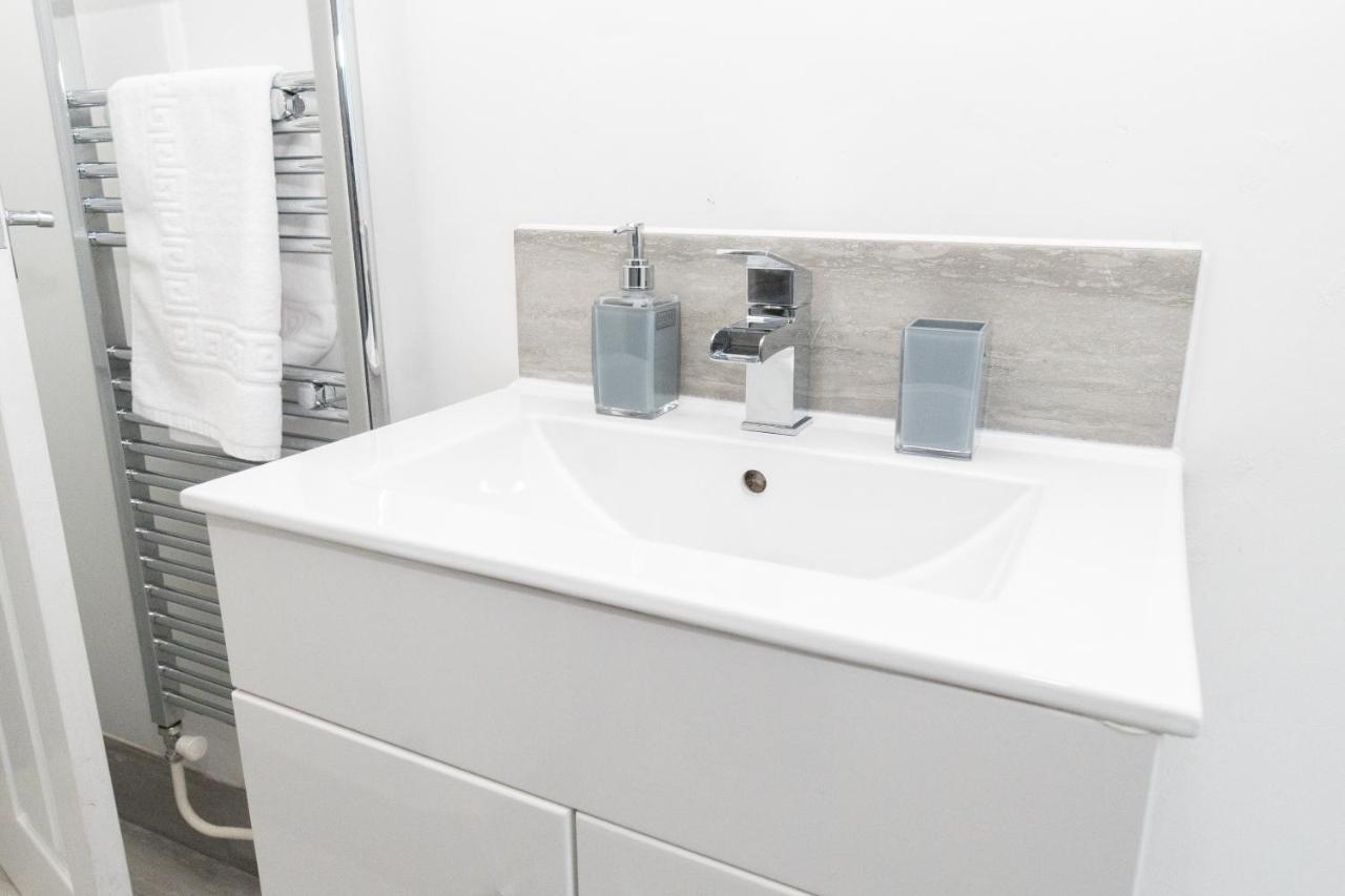 Business Friendly 3Br Home - King Size Beds & Centrally Located Swansea Ngoại thất bức ảnh